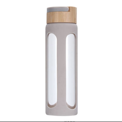 購入 パーソナライズド 550/750ml 高ボロシリケートガラス水瓶 シリコン袖と竹の蓋付き カスタムガラス飲料水瓶 清潔・維持が簡単 online manufacture