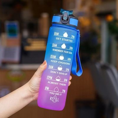 購入 オーダーメイド 32オンス 大型 防水 BPA 無料 飲み物 ボトル 動機付け タイムマーカー ストロー付き 水瓶 フィットネス・アウトドア愛好者向け online manufacture