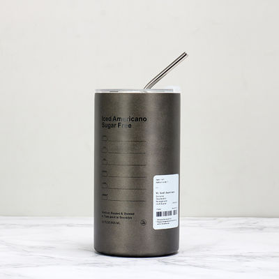 購入 20OZ 隔熱・冷却 アイスクリームカップ シンプル オフィス ポータブル 車用 ストローウォーターカップ 真空式 二重層304ステンレス鋼 冷や暑い飲み物 旅のカップ online manufacture