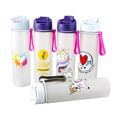 購入 680ml 再生可能なRPET単層プラスチックフリップトップカップ トリタンハンドル GRS認定スポーツモデル軽量 online manufacture
